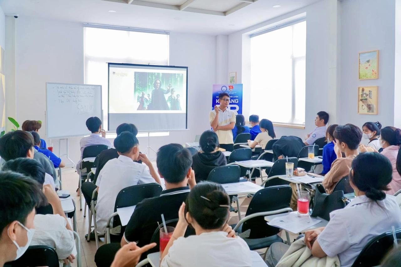 [ Ong Vàng Training ]  Chương trình tư vấn “Kỹ năng PR bản thân trước nhà tuyển dụng”